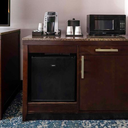 Hilton Garden Inn Bethesda Downtown מראה חיצוני תמונה