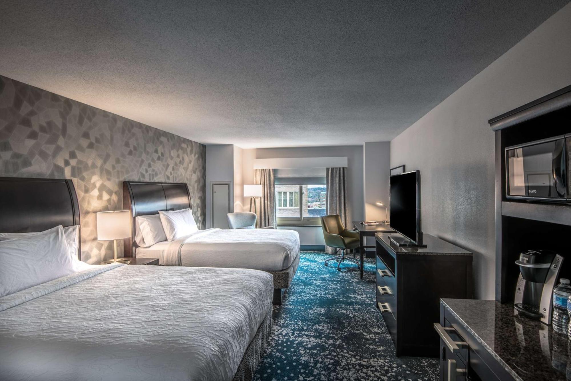 Hilton Garden Inn Bethesda Downtown מראה חיצוני תמונה