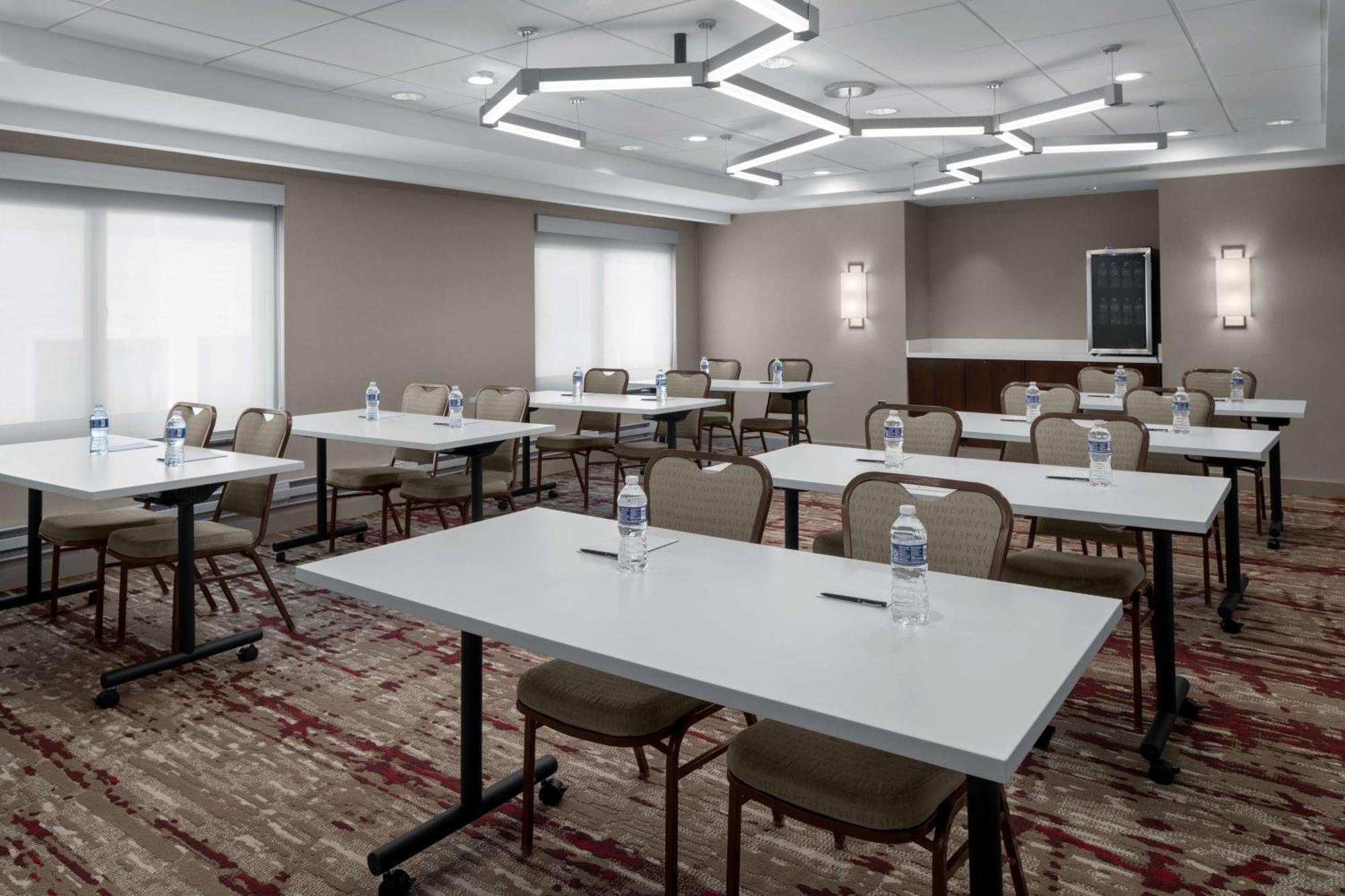 Hilton Garden Inn Bethesda Downtown מראה חיצוני תמונה