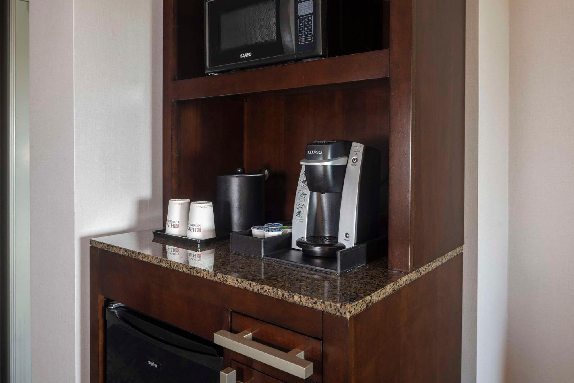 Hilton Garden Inn Bethesda Downtown מראה חיצוני תמונה