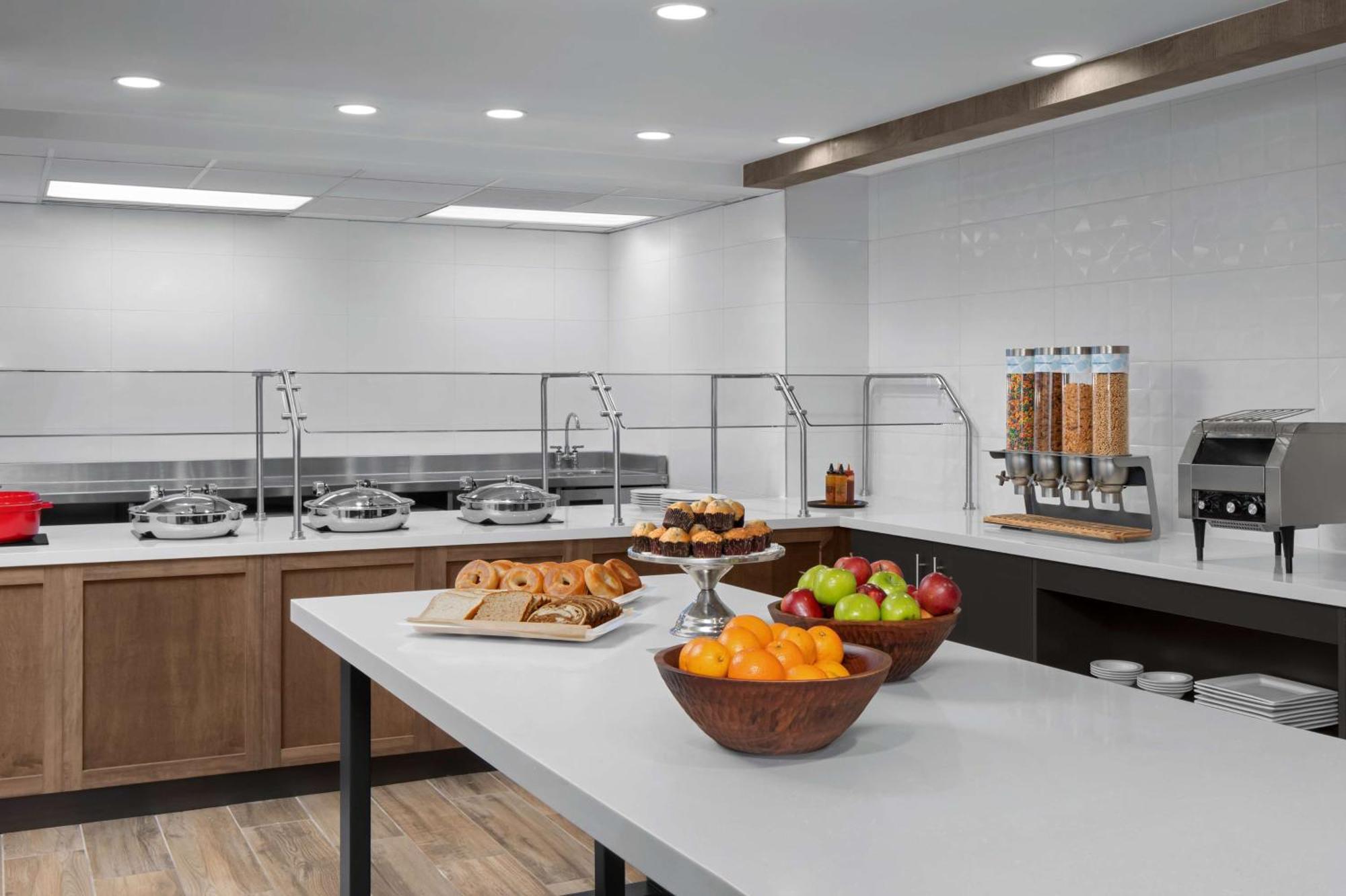 Hilton Garden Inn Bethesda Downtown מראה חיצוני תמונה