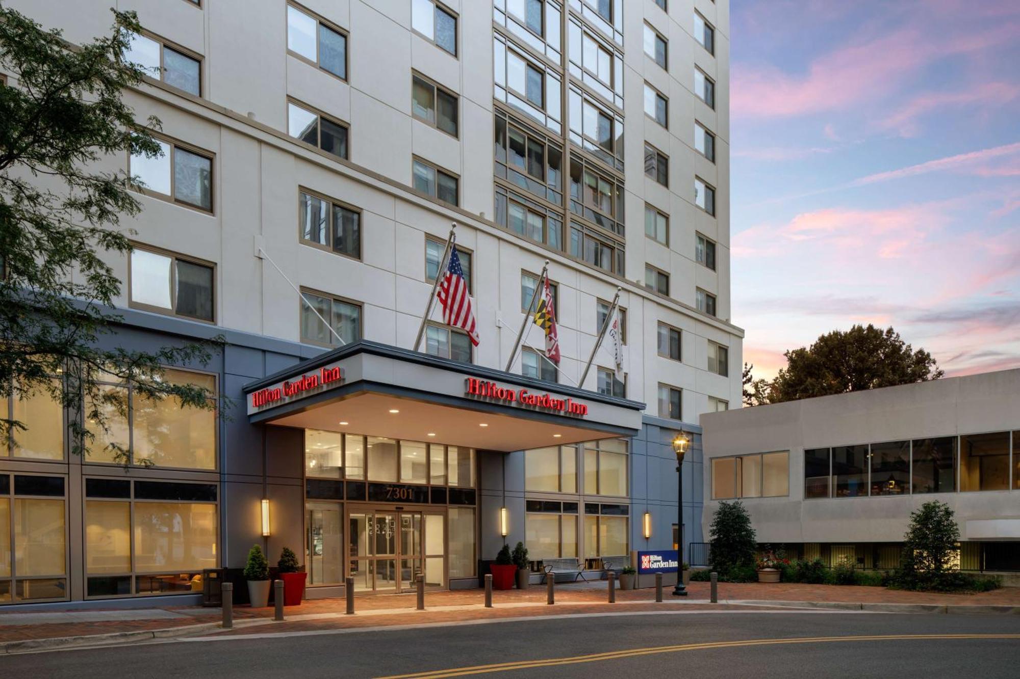 Hilton Garden Inn Bethesda Downtown מראה חיצוני תמונה