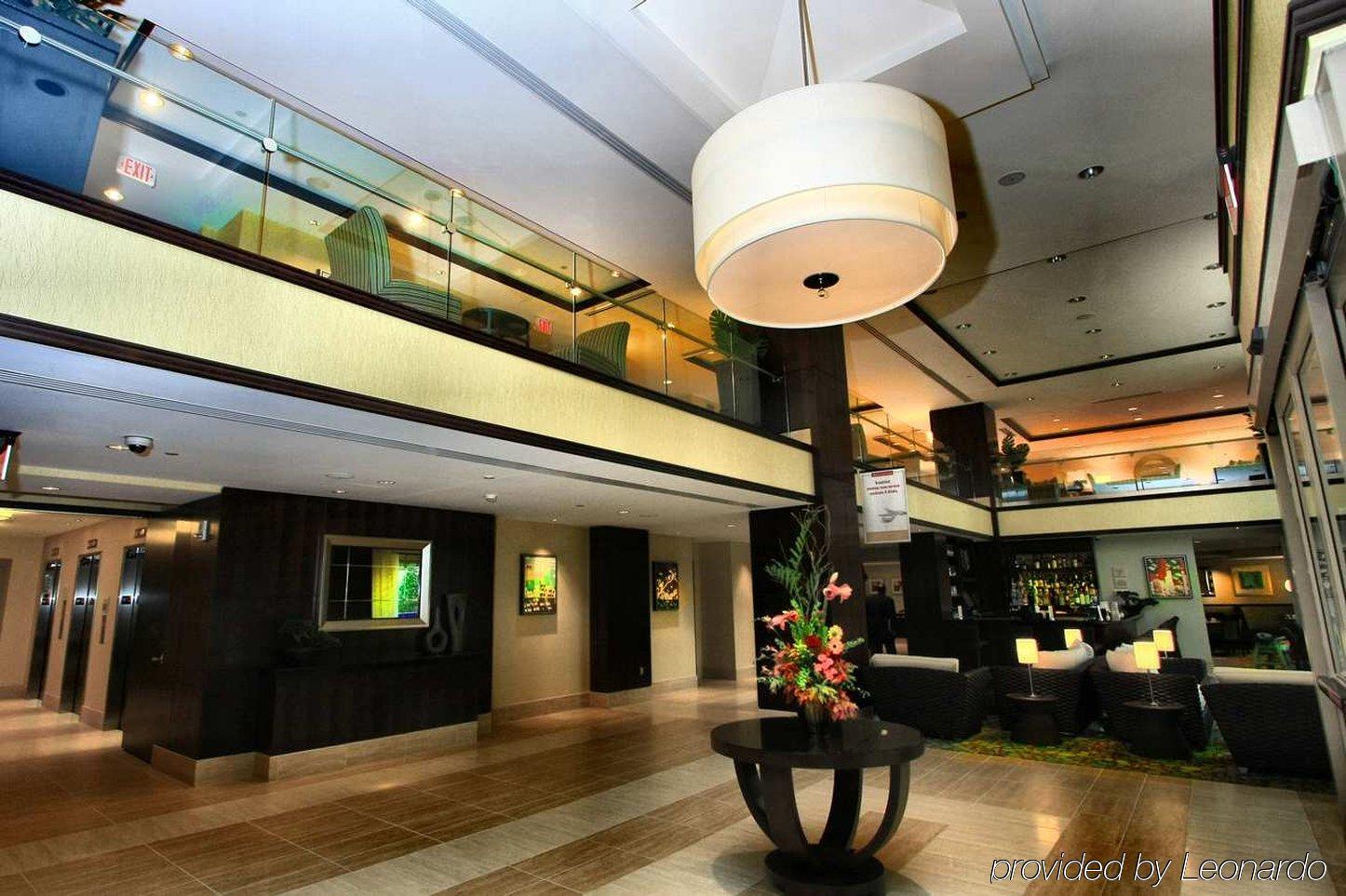 Hilton Garden Inn Bethesda Downtown מראה פנימי תמונה