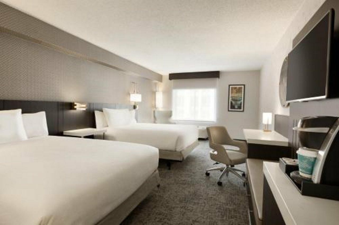 Hilton Garden Inn Bethesda Downtown מראה חיצוני תמונה