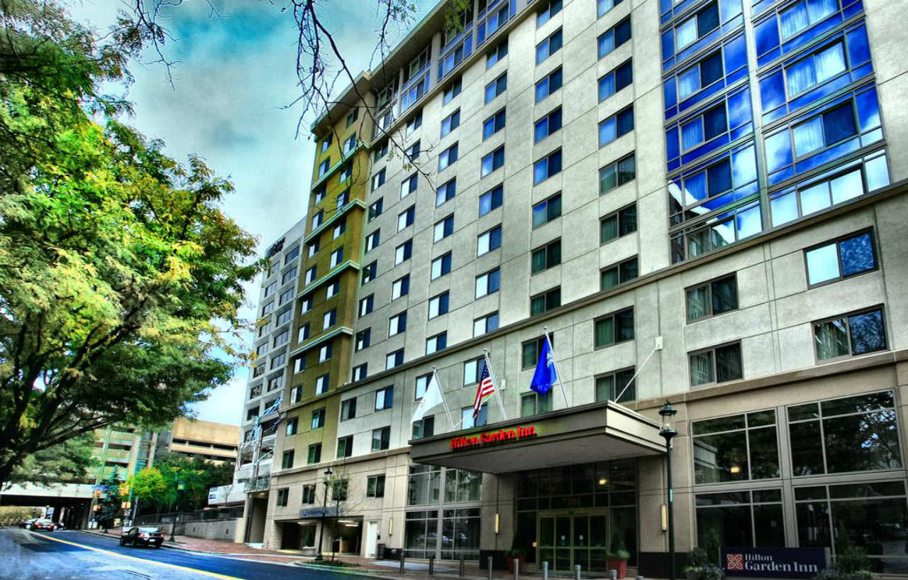 Hilton Garden Inn Bethesda Downtown מראה חיצוני תמונה